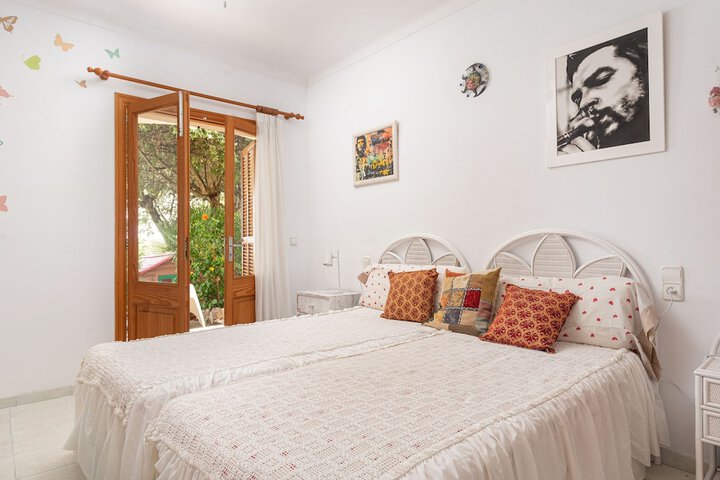 Room 10 of 23