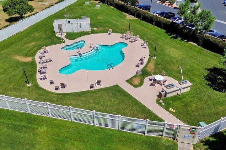 Swimming pool at Indian Palms Intervals Hosted by Fun Golf Vacations