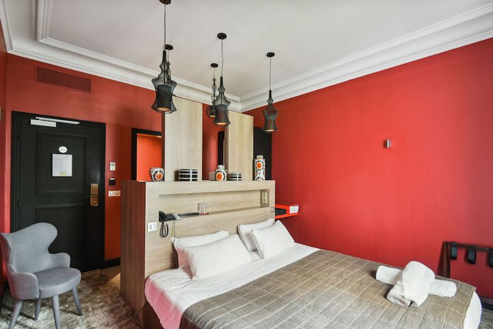 Room 15 of 43
