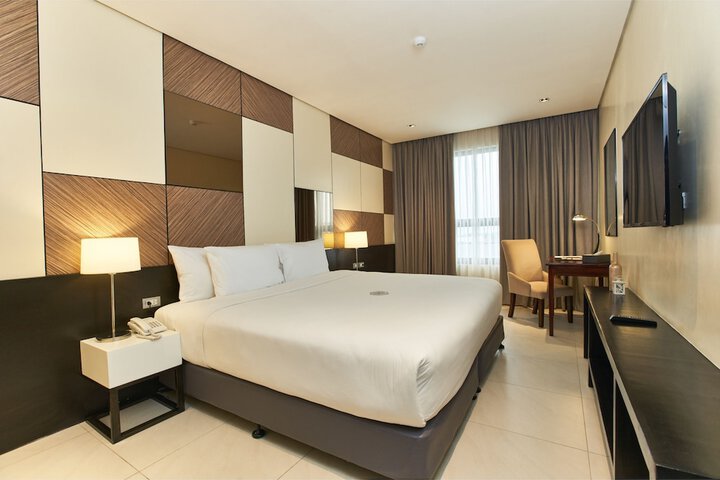 Room 33 of 91