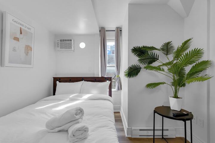 Room 125 of 174