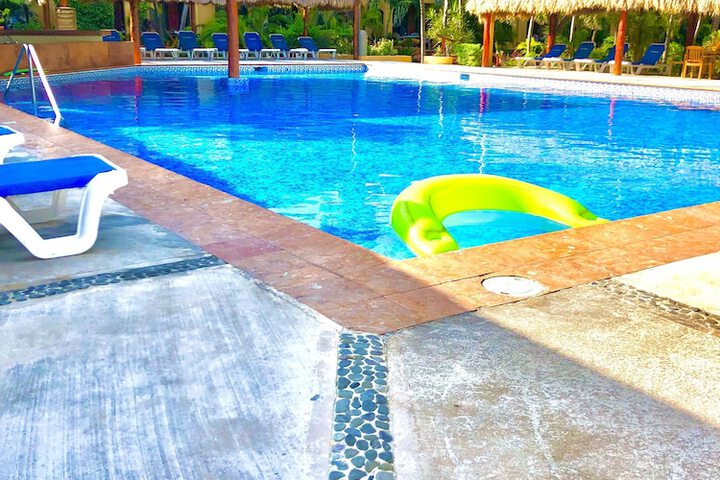 Pool Hotel