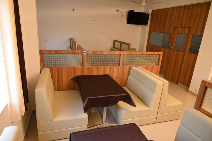 Room 6 of 7