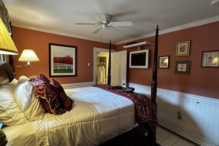 Room 61 of 203