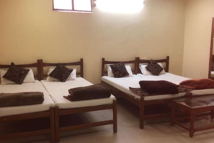 Room 5 of 17