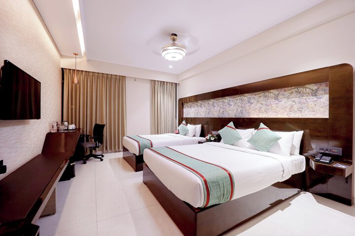 Room 27 of 42