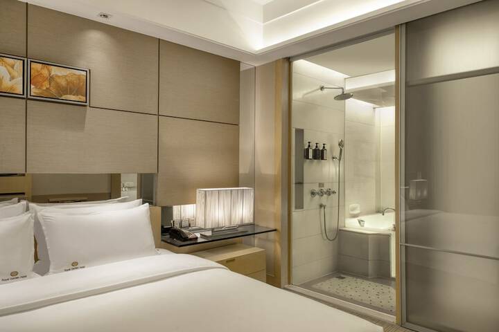 Room 15 of 138