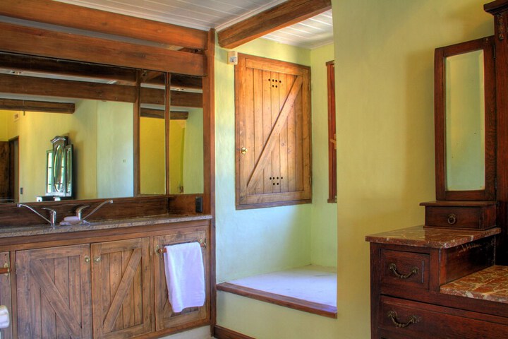 Room 75 of 118