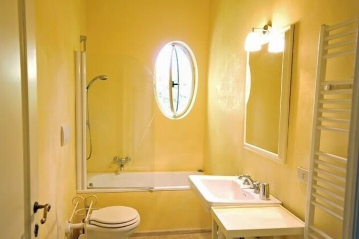 Room 192 of 227