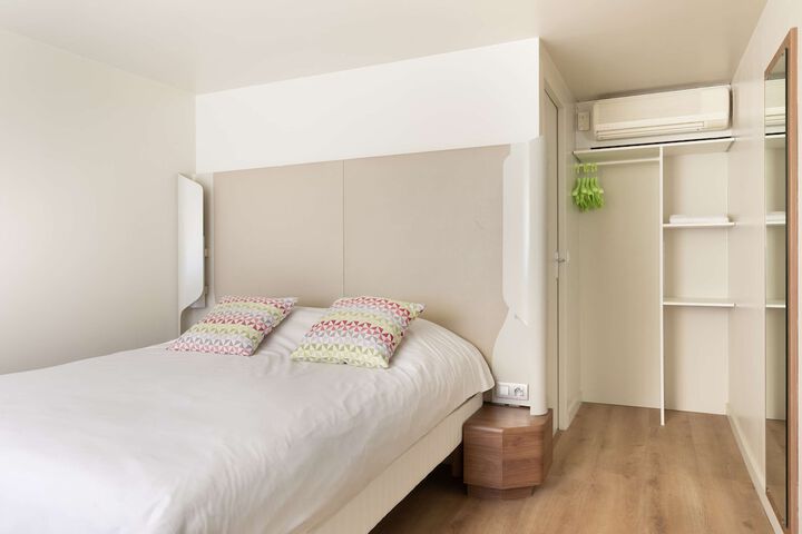 Room 5 of 30