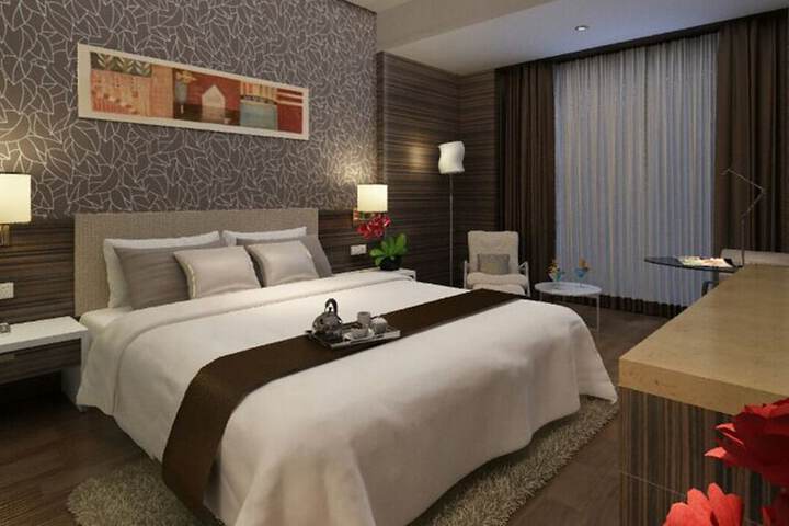 Room 12 of 43