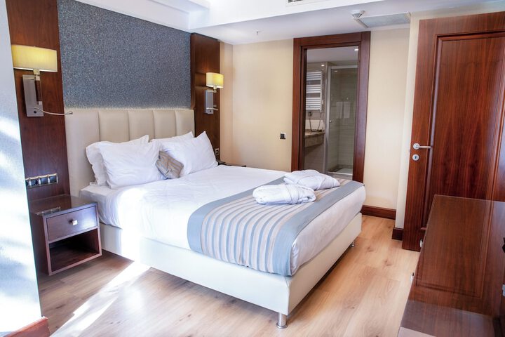 Room 15 of 46