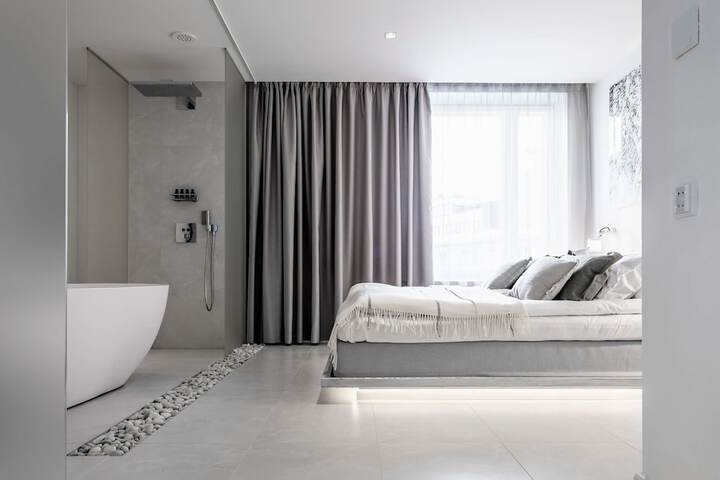 Room 62 of 122