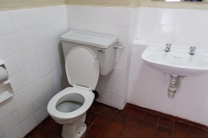 Room 15 of 37
