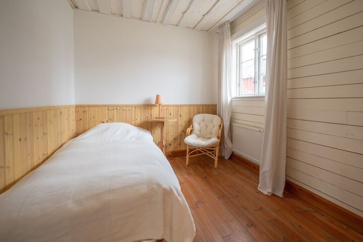 Room 27 of 41