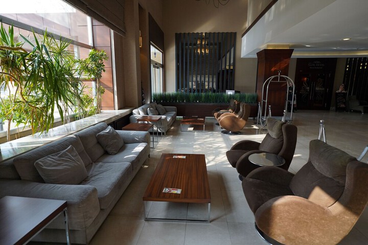 Room 10 of 23