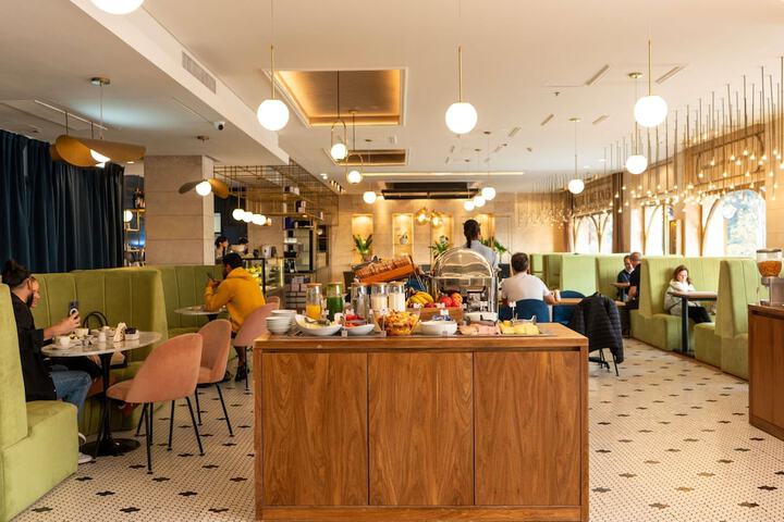 Breakfast area
