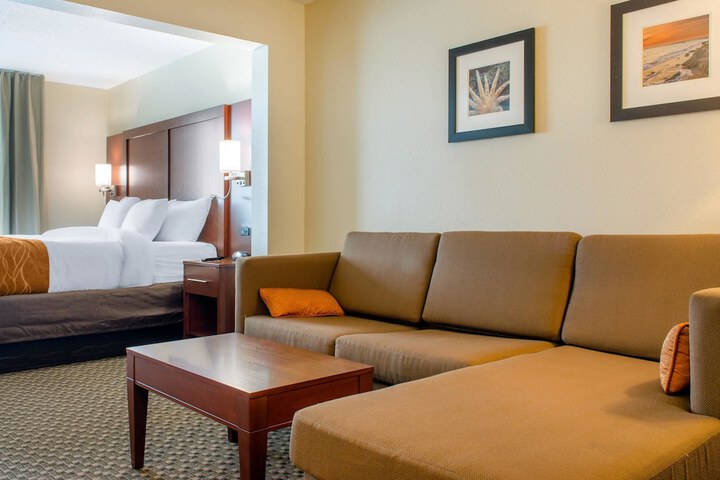 Room 17 of 39