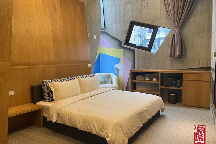 Room 10 of 47