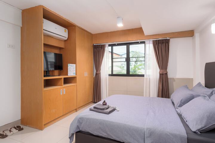 Homies Ratchada Hotel in Bangkok