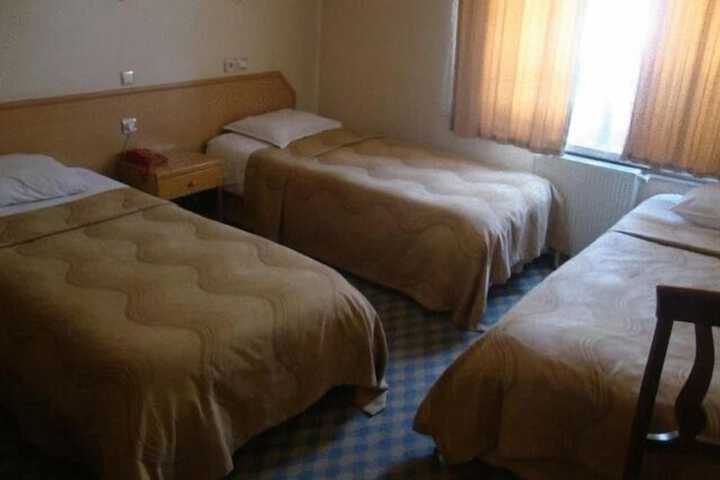 Room 11 of 31