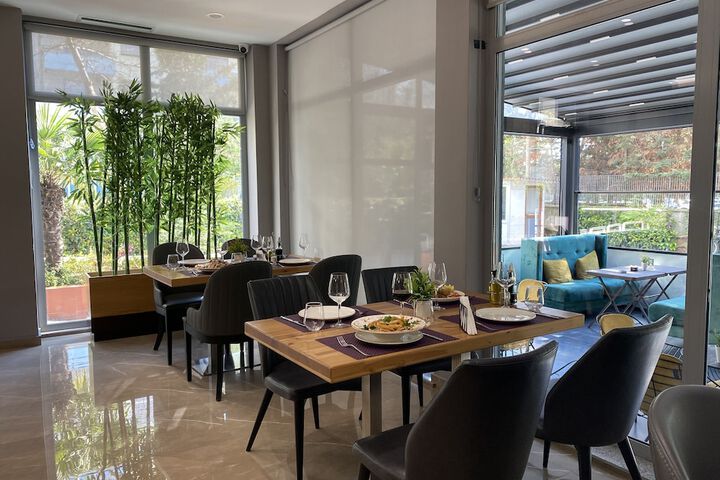 Dining 87 of 113