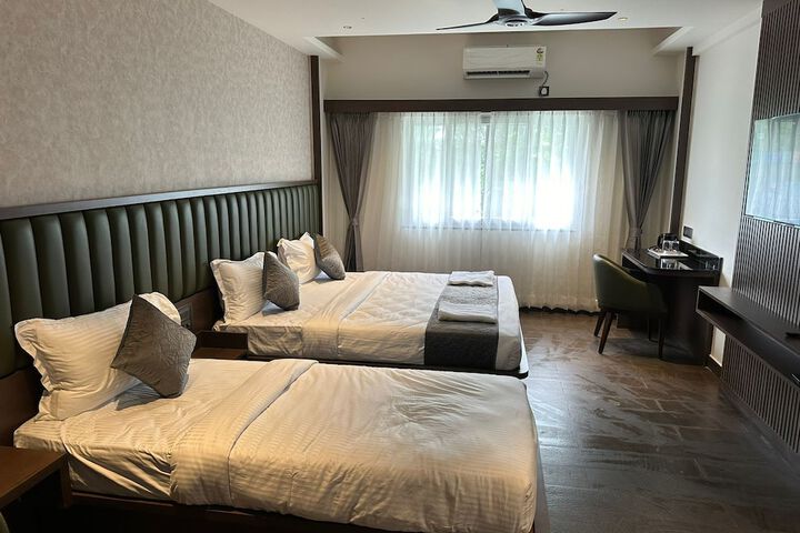 Room 7 of 17