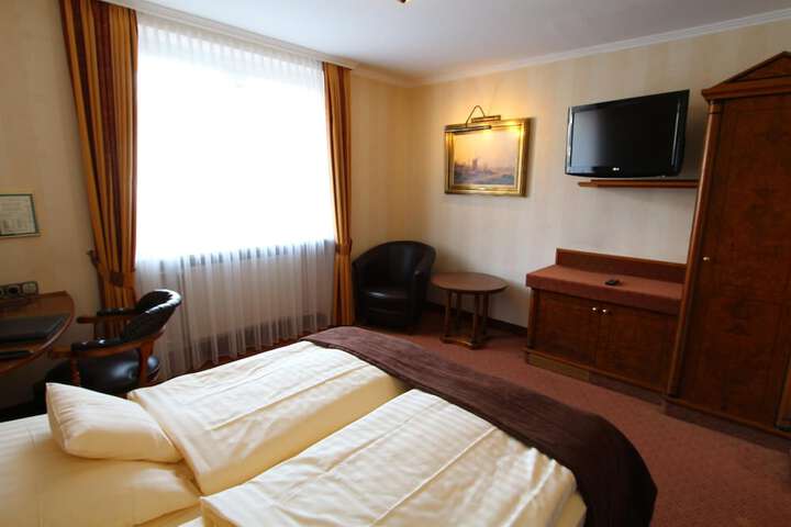 Room 12 of 71