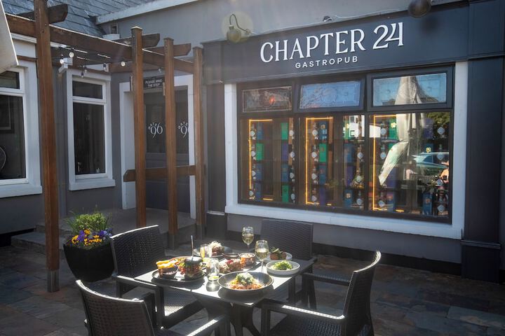 Dining 52 of 71