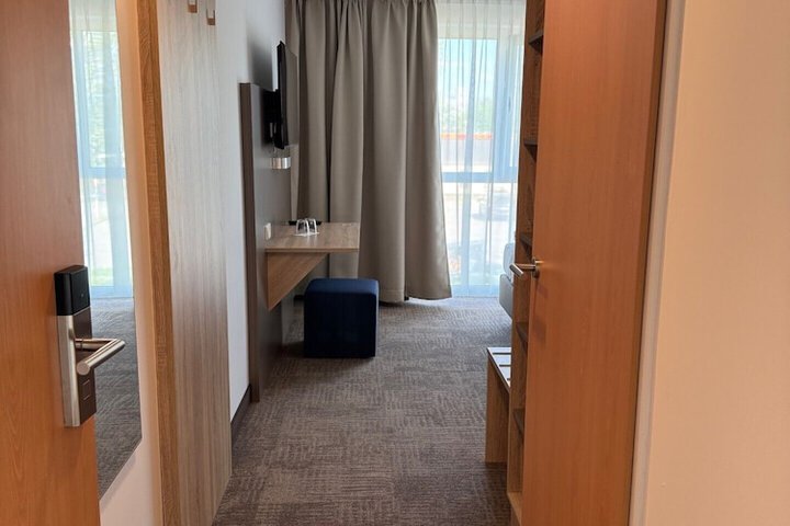 Room 13 of 47