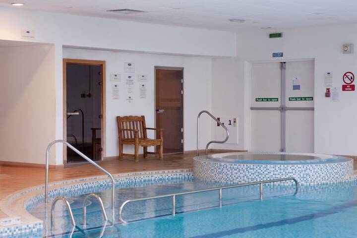 Pool 41 of 84