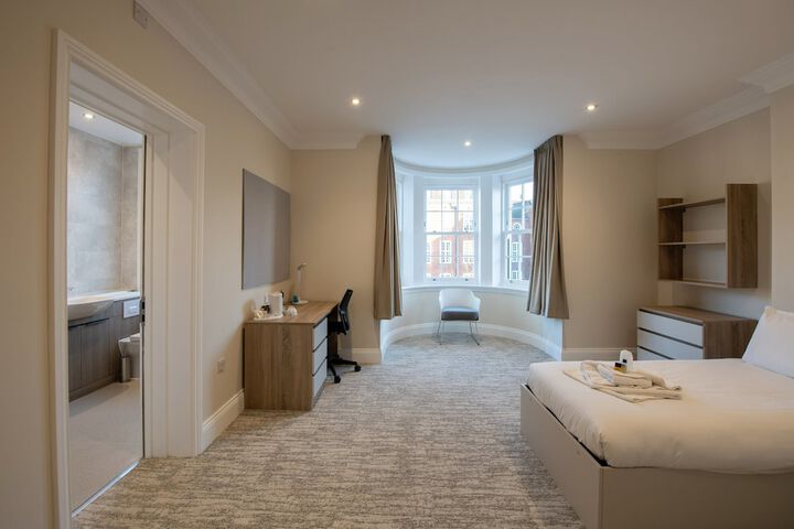Room 5 of 27