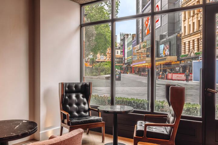 Entrance & Lobby