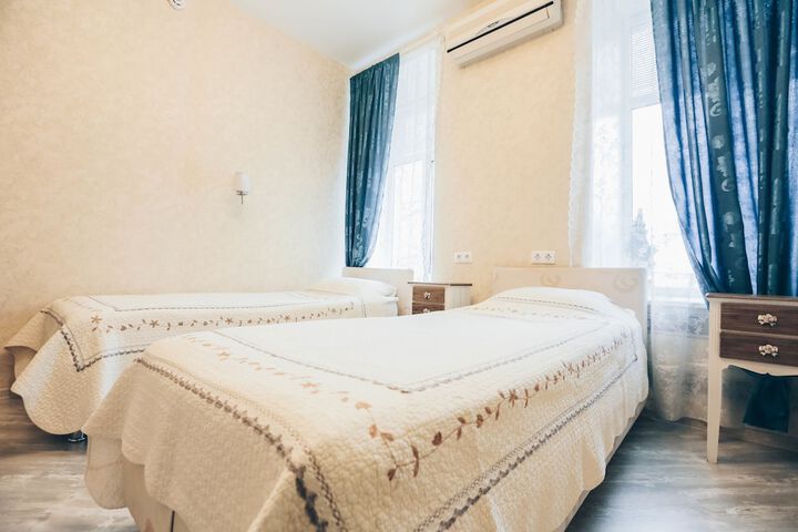 Room 80 of 83
