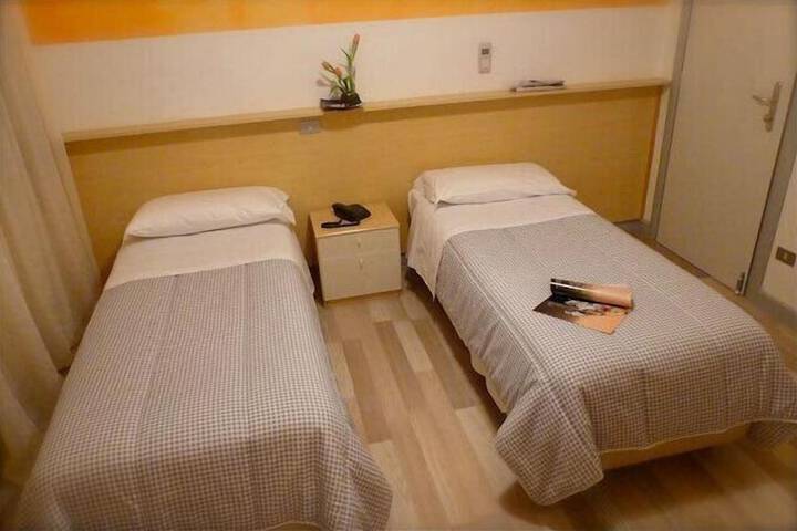 Room 7 of 43