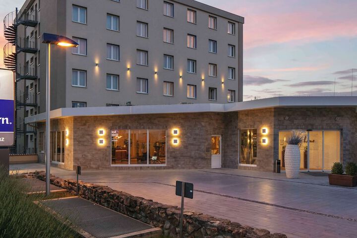 Hotel 42 of 42