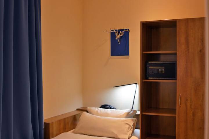 Room 50 of 136