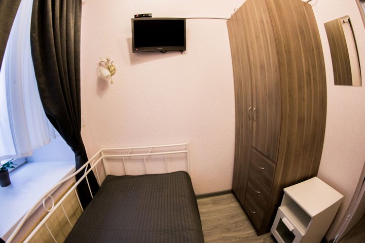 Room 60 of 83