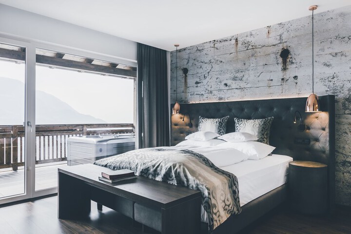 Room 7 of 67