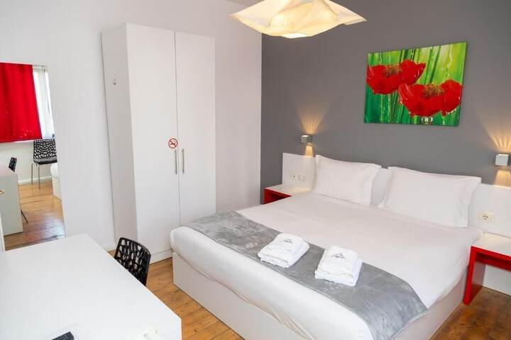 Room 20 of 97