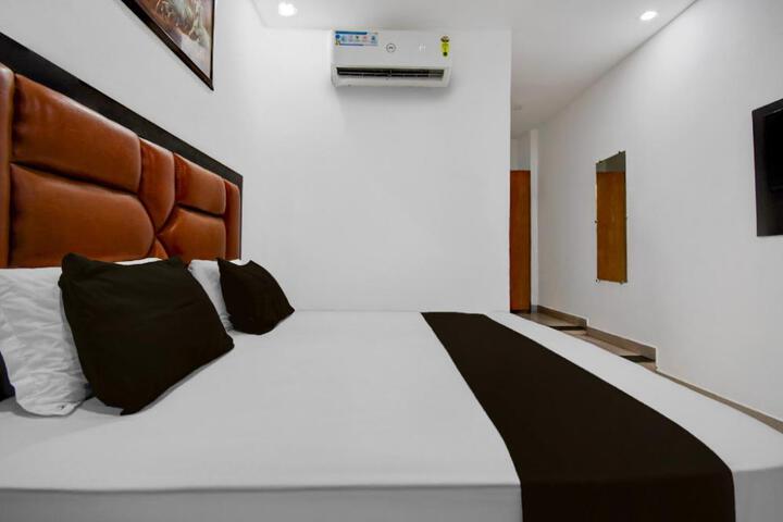 Super Hotel O Dariyapur Near Railway Crossing