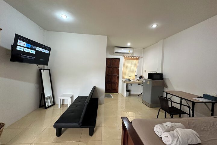 Room 10 of 29