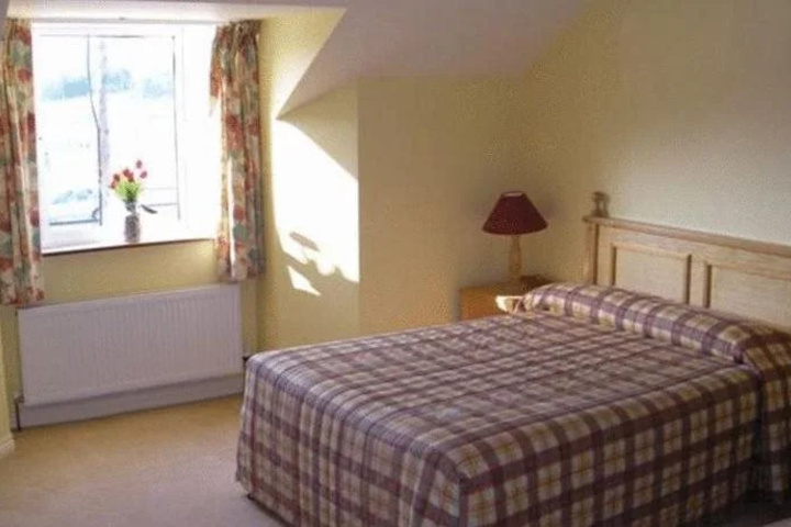 Room 2 of 12