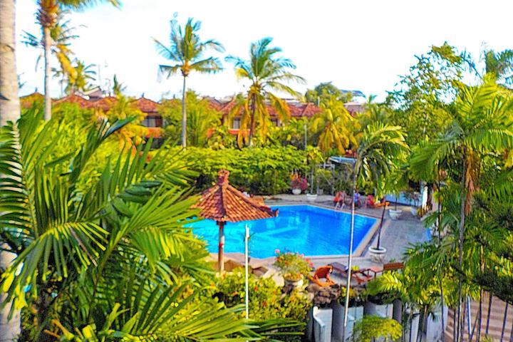 Hotel with Pool
