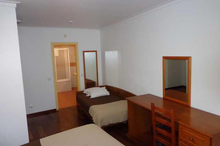 Room 14 of 64