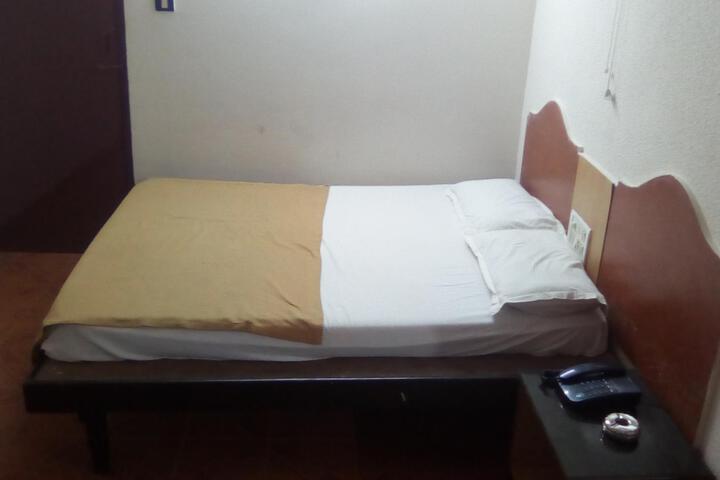 OYO 62548 Hotel Raja Galaxy