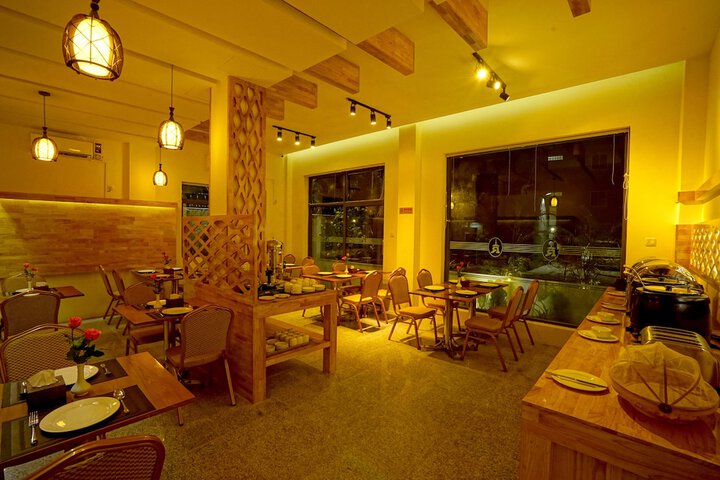 Dining 14 of 20