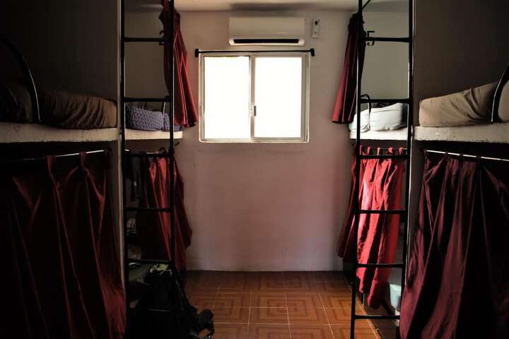 Room 8 of 43