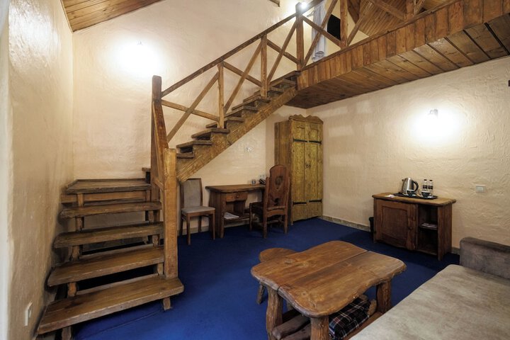 Room 20 of 77