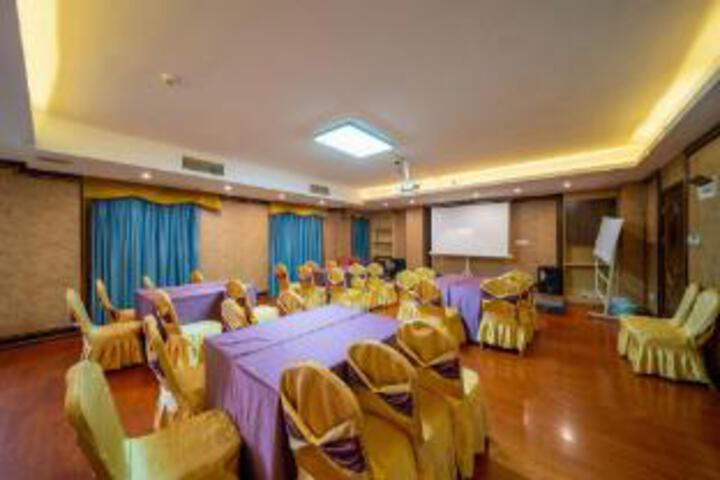Room 19 of 23